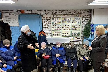 Татьяна Казармщикова поздравила работников ЖКХ
